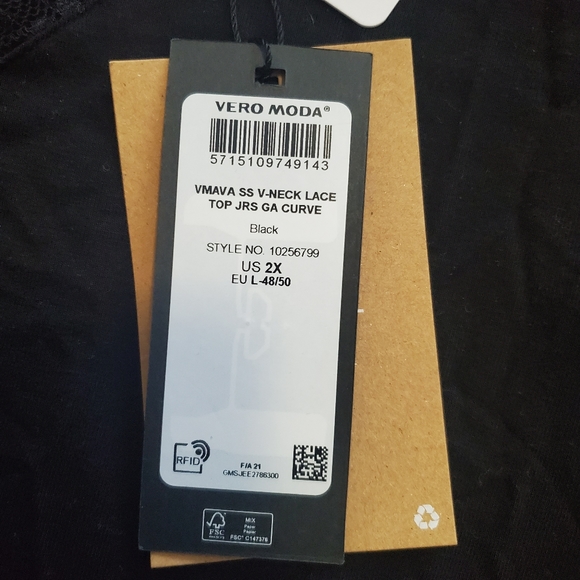 NWT V-Neck Lace Top - Picture 4 of 4